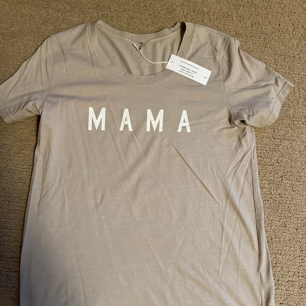 NWT Ford and Wyatt Mama Tshirt size L